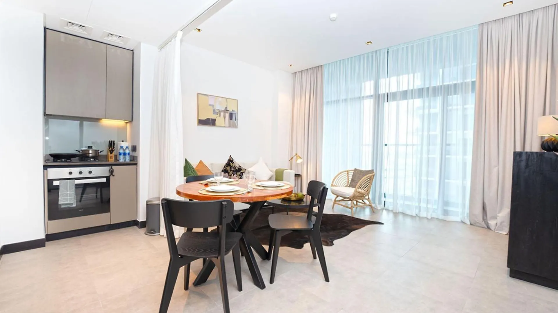 Easygo - Northside Tower 2 Canal View Dubai Apartment